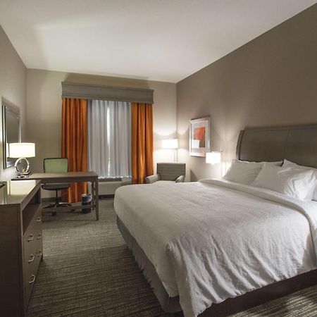 Hilton Garden Inn Bolingbrook I-55 Екстериор снимка
