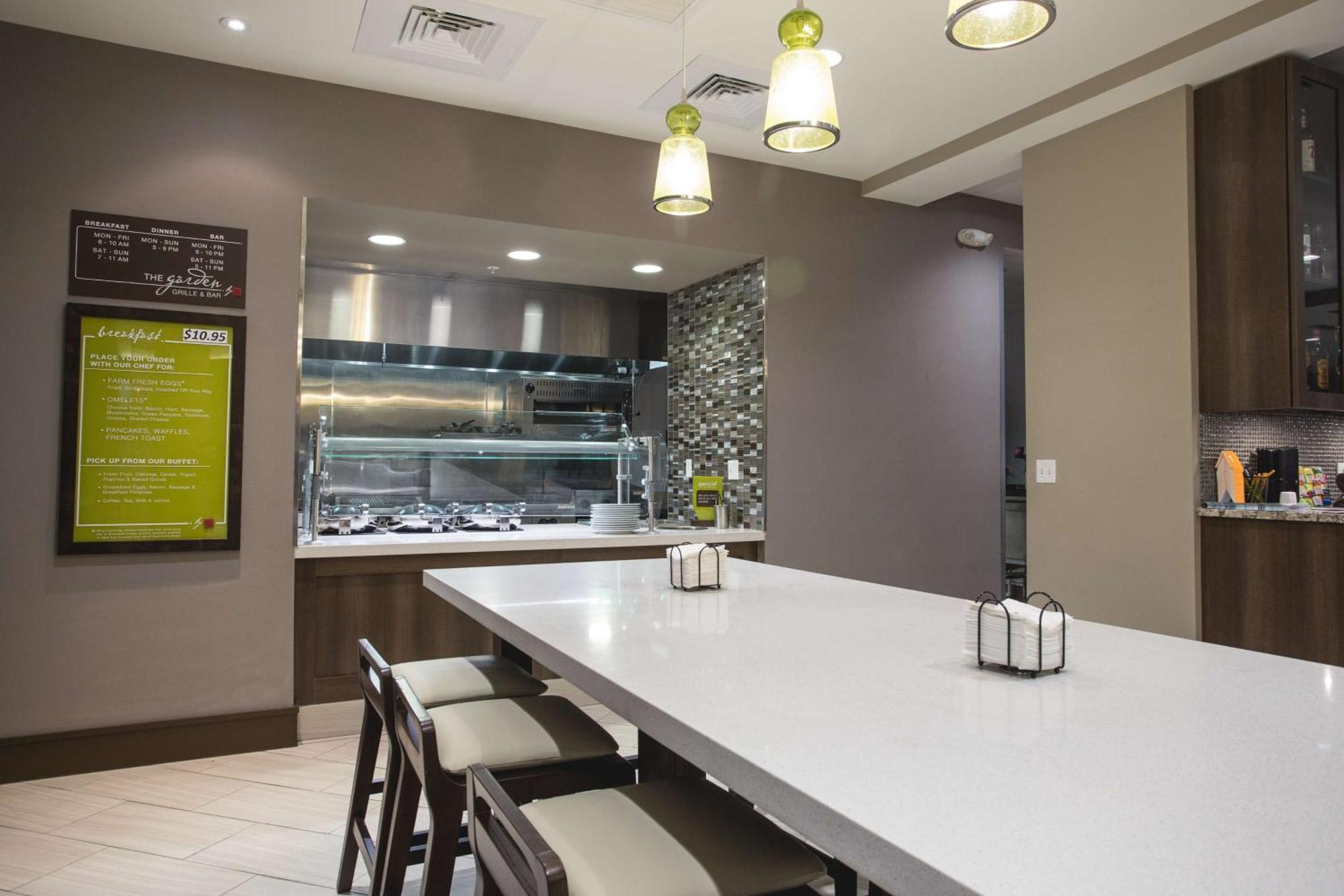 Hilton Garden Inn Bolingbrook I-55 Екстериор снимка