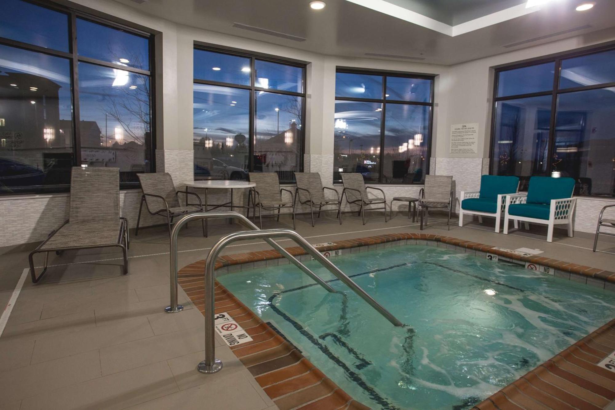 Hilton Garden Inn Bolingbrook I-55 Екстериор снимка