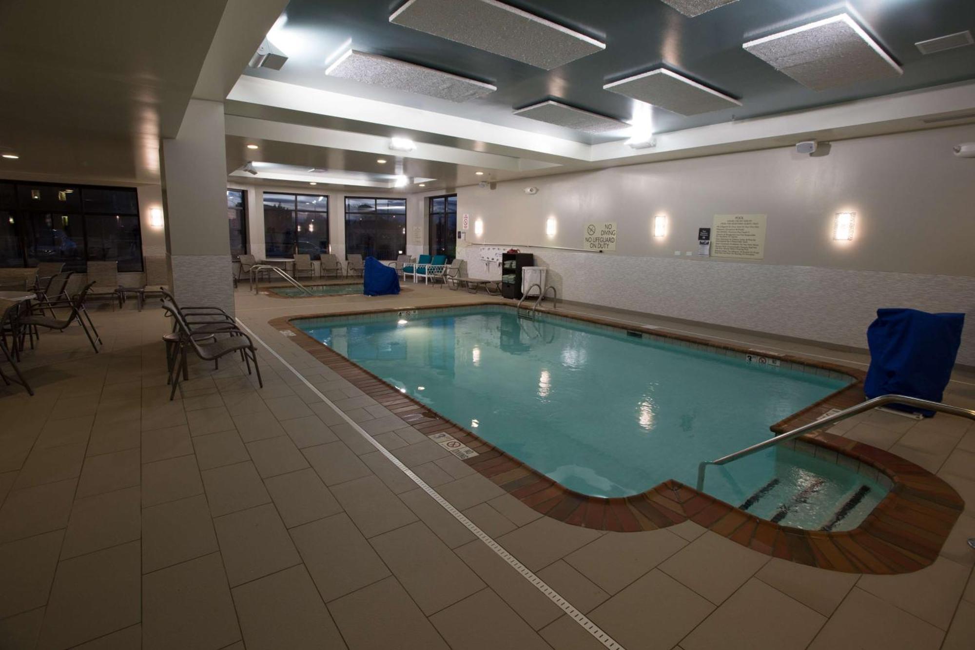 Hilton Garden Inn Bolingbrook I-55 Екстериор снимка