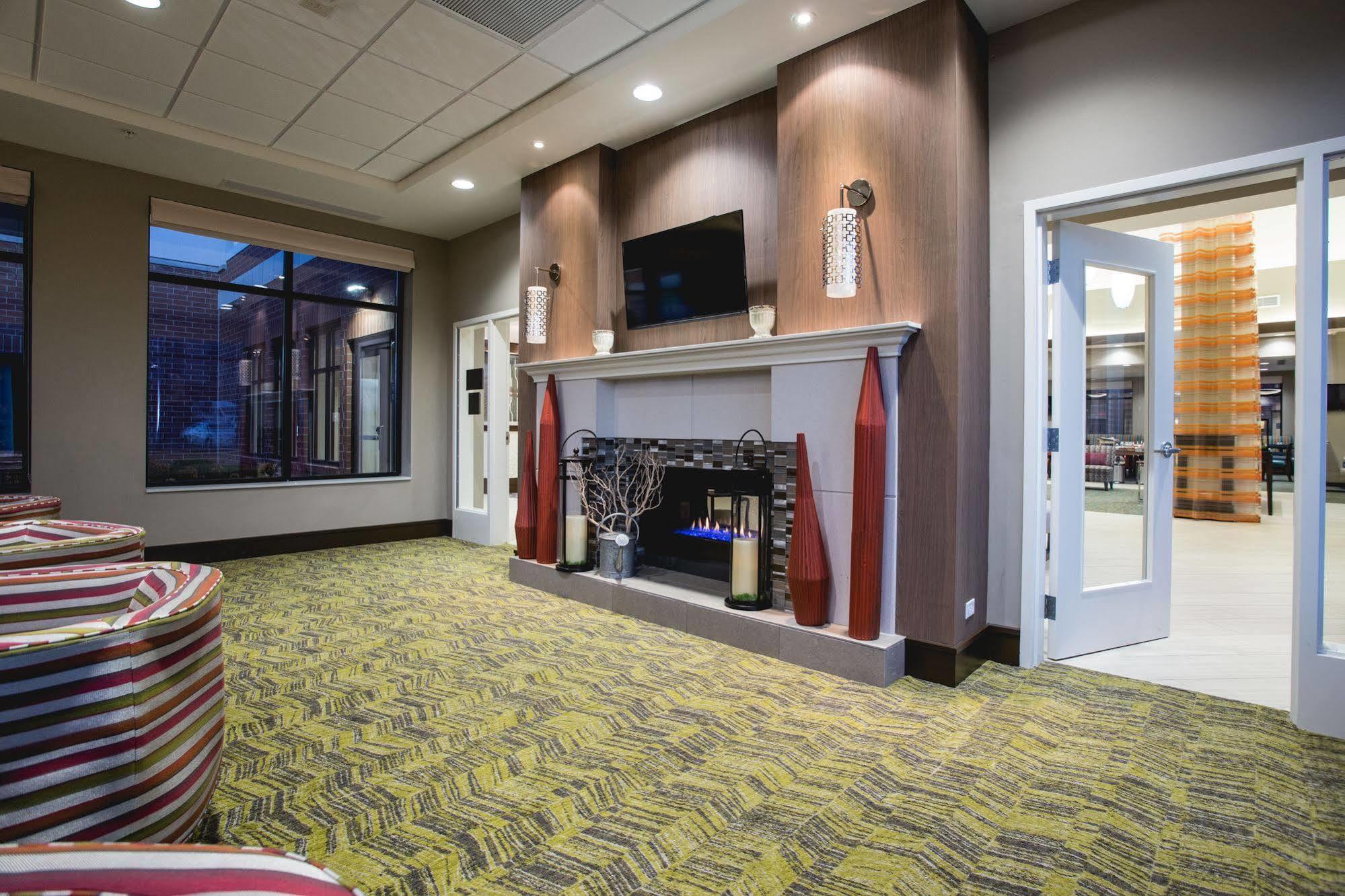 Hilton Garden Inn Bolingbrook I-55 Екстериор снимка
